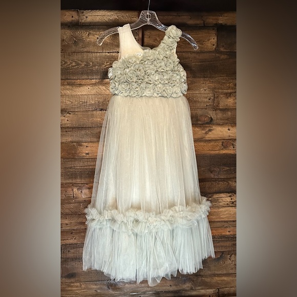 Stunning Sage Green  Rosette One-Shoulder Tulle Dress w/a Matching Purse - Picture 3 of 6